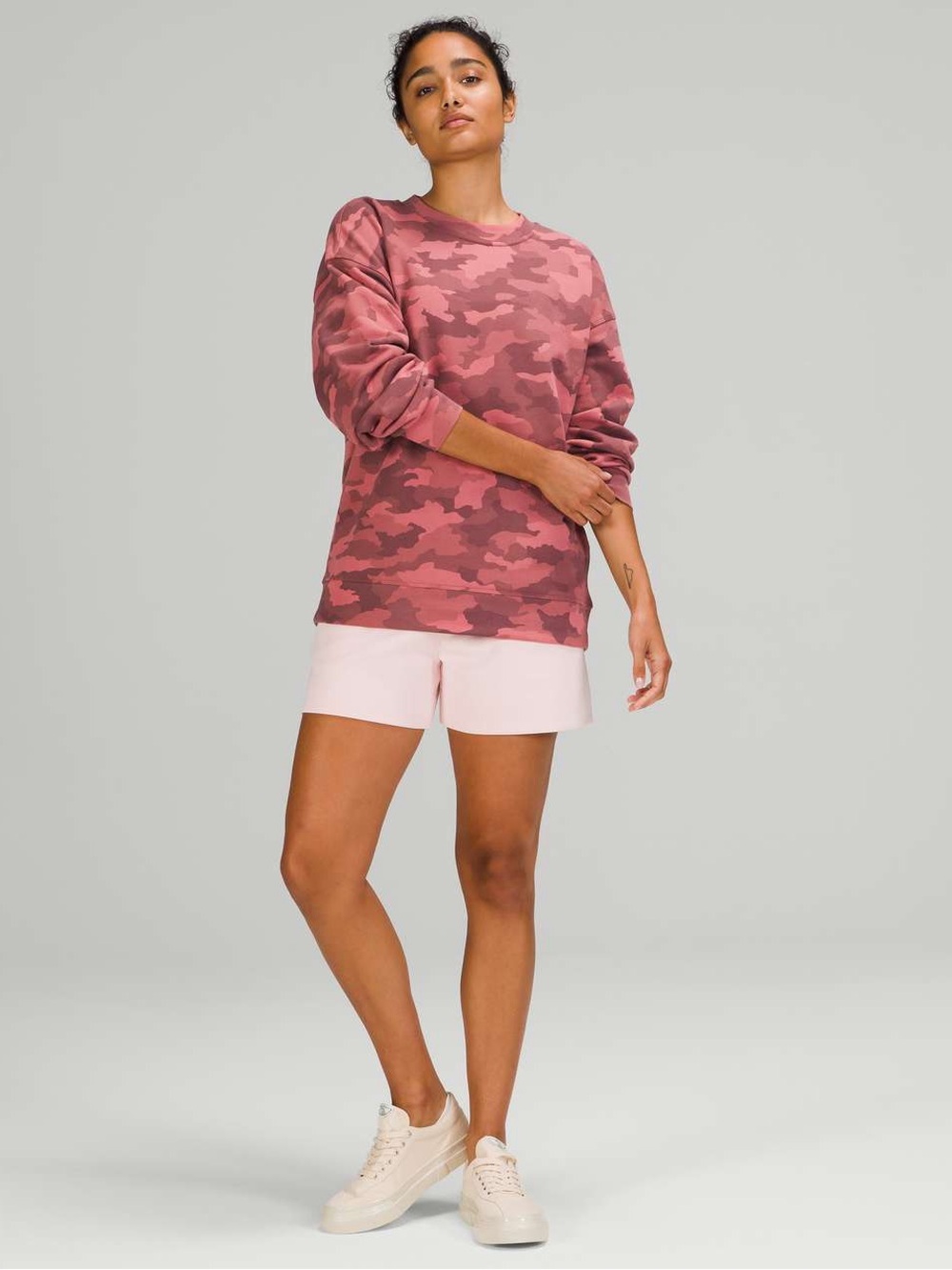 Lululemon Perfectly Oversized Crew Heritage 365 Camo Brier Rose Multi Pink Mediu